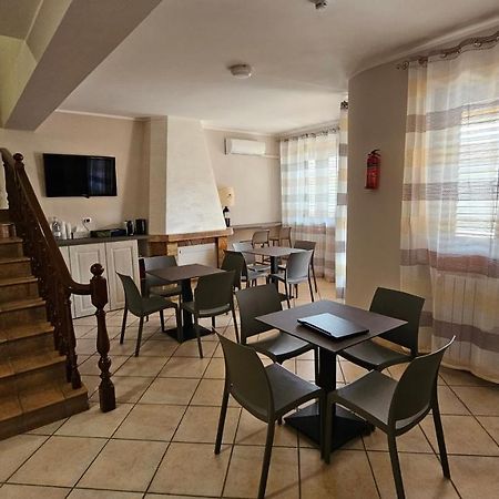 B&B Da Kociss Mileto Exterior foto